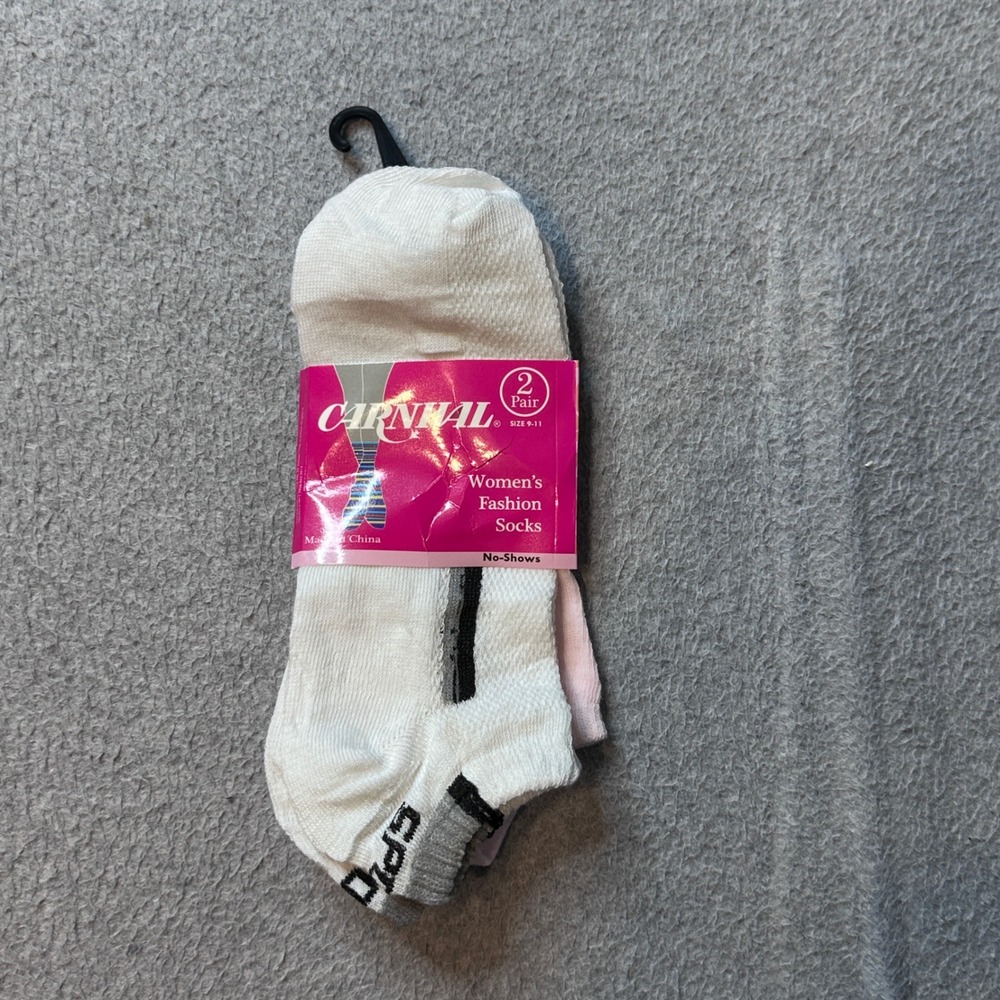 Carnival Socks Womens 9-11 Pink White Fashion No-Show 2 Pair Pack HM9092 Cotton